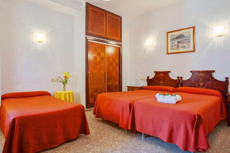 Hotel Embajador 2*
